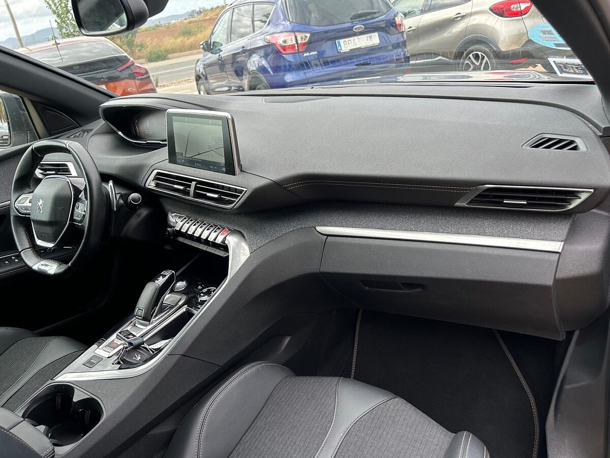 PEUGEOT 5008 GT LINE 1.2 E-THP AUTO SPANISH LHD IN SPAIN 89K 7 SEATS SUPER 2019
